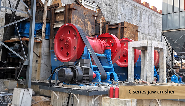 How to choose Crusher Machine for 300t/h Granite Crushing? How to configure the Process Flow?